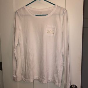Women’s Vineyard Vines long sleeve tee!